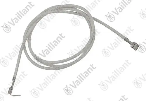 Weißes Kabel mit einem gewickelten Design und zwei unterschiedlichen Anschlussstücken, gekennzeichnet mit dem Logo der Marke Vaillant.
